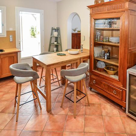 3 Bedroom Awesome Home In Chateuneuf De Gadagne Châteauneuf-de-Gadagne Exterior photo