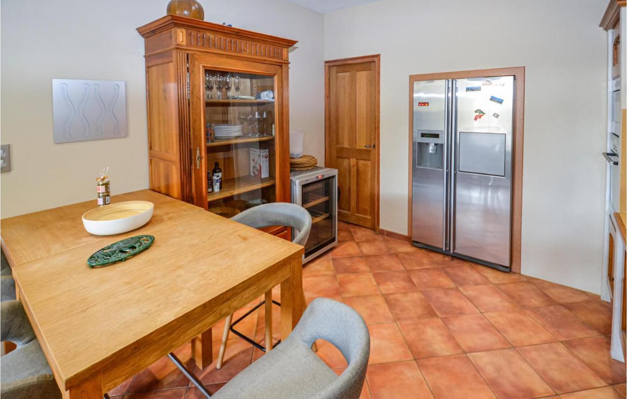 3 Bedroom Awesome Home In Chateuneuf De Gadagne Châteauneuf-de-Gadagne Exterior photo