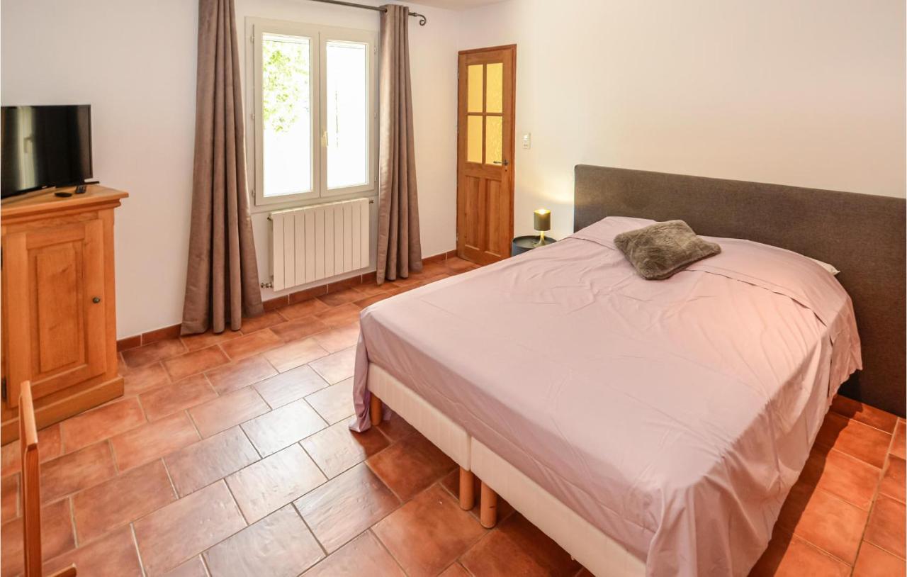 3 Bedroom Awesome Home In Chateuneuf De Gadagne Châteauneuf-de-Gadagne Exterior photo