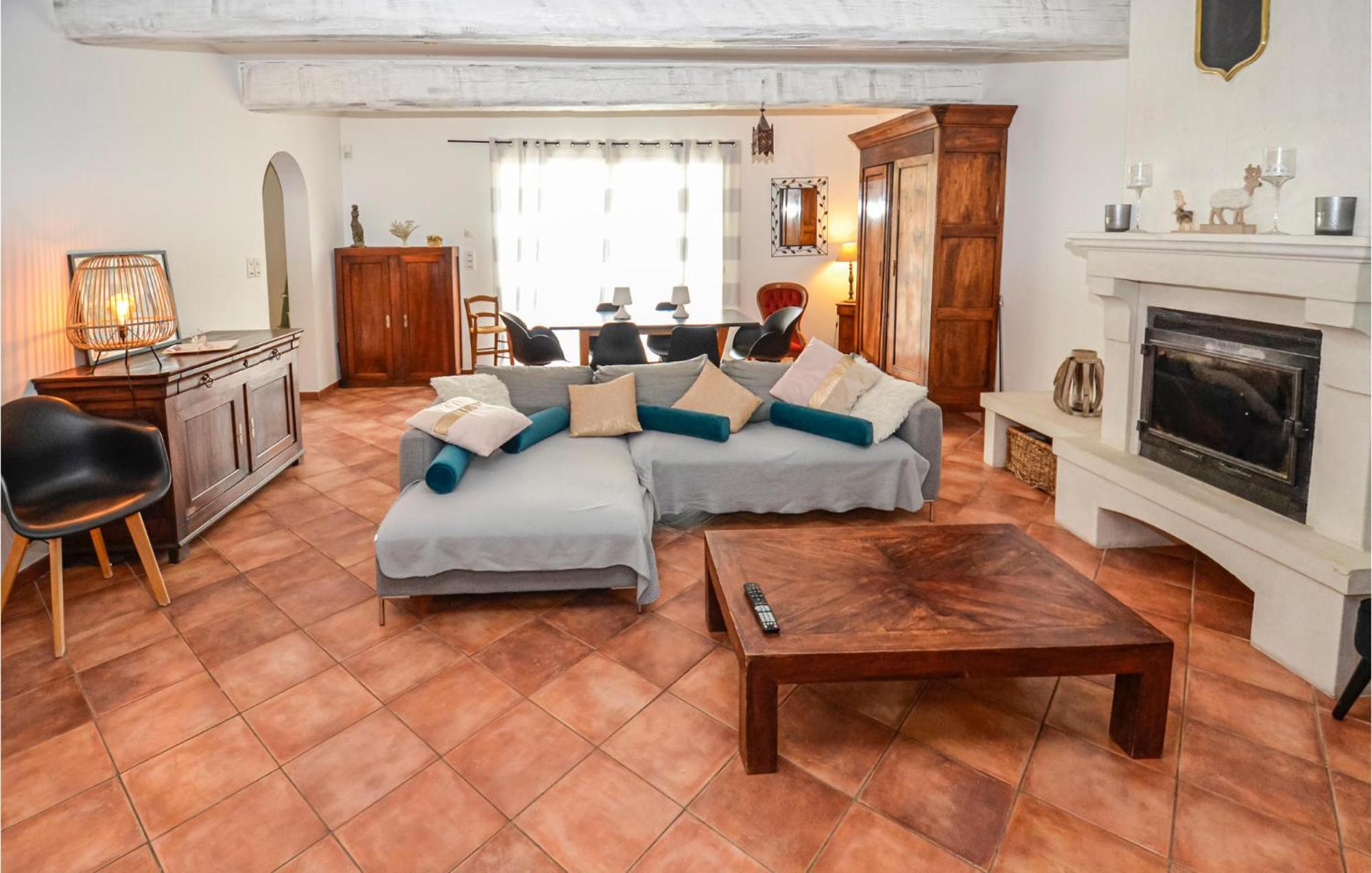 3 Bedroom Awesome Home In Chateuneuf De Gadagne Châteauneuf-de-Gadagne Exterior photo