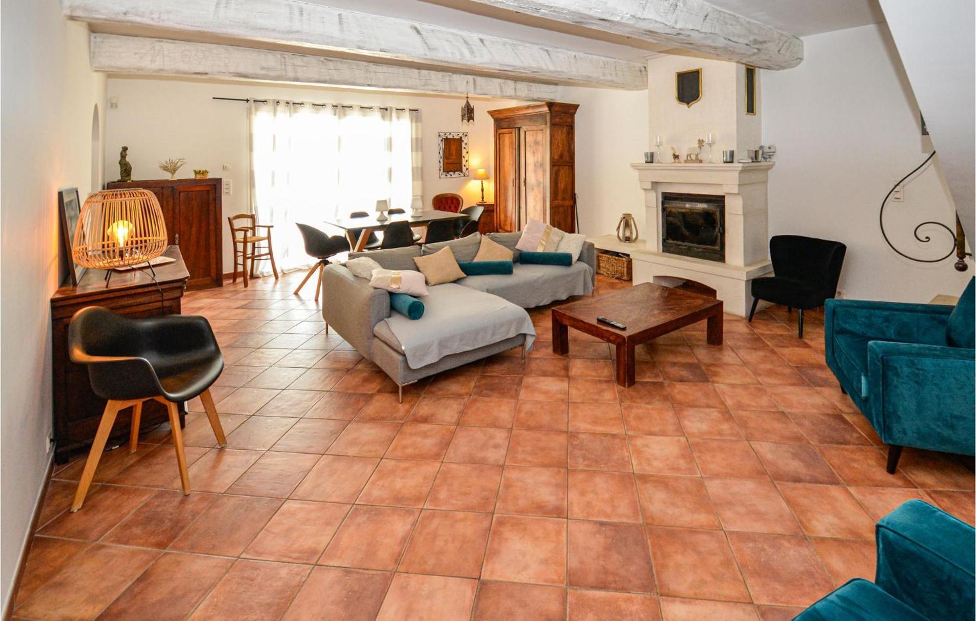 3 Bedroom Awesome Home In Chateuneuf De Gadagne Châteauneuf-de-Gadagne Exterior photo