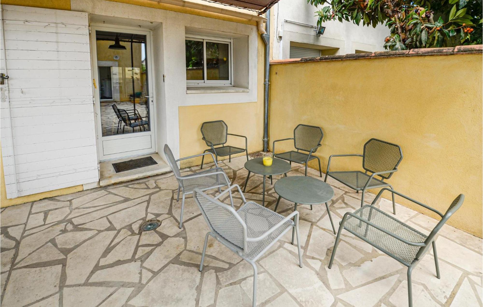 3 Bedroom Awesome Home In Chateuneuf De Gadagne Châteauneuf-de-Gadagne Exterior photo